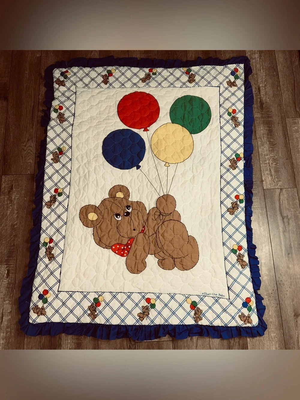 Vtg 1980's Baby Crib Handmade Quilt Features Teddy Bears & Balloons 43x34”
